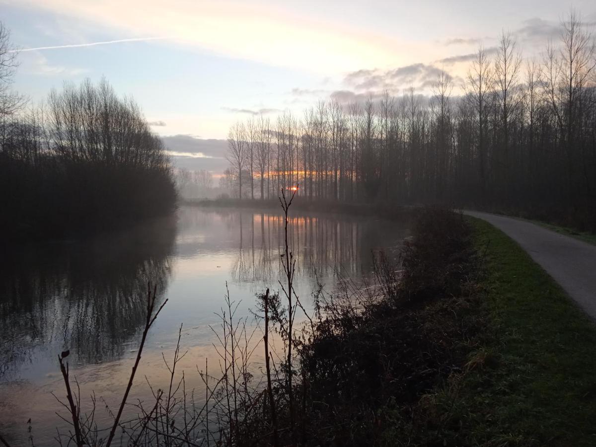 Aux 10 Ponts - Gite Aux Abords Du Fleuve La Somme - La Mer A 30 Min - La Nuit Pour 6 Voyageurs Exterior foto