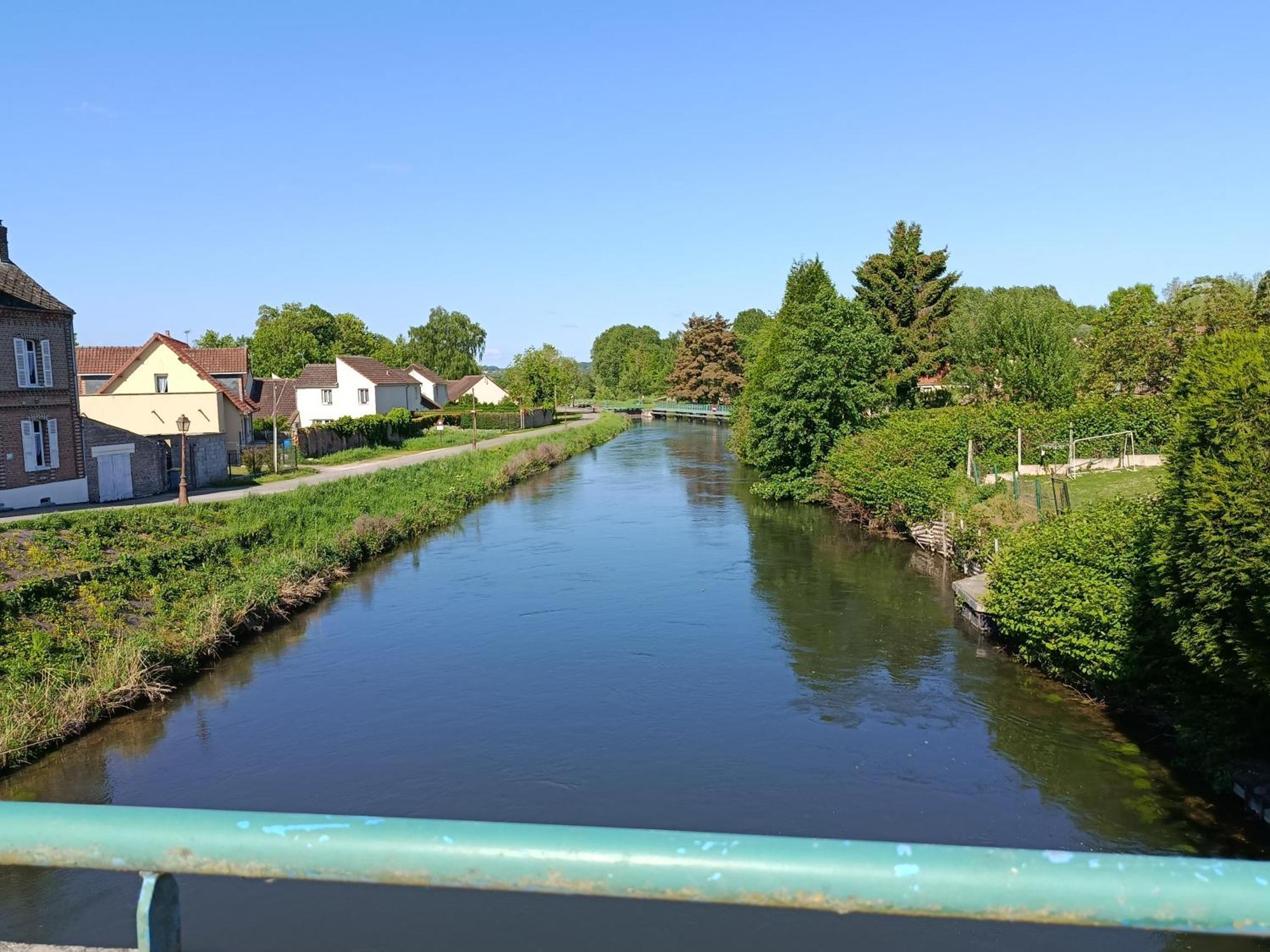 Aux 10 Ponts - Gite Aux Abords Du Fleuve La Somme - La Mer A 30 Min - La Nuit Pour 6 Voyageurs Exterior foto